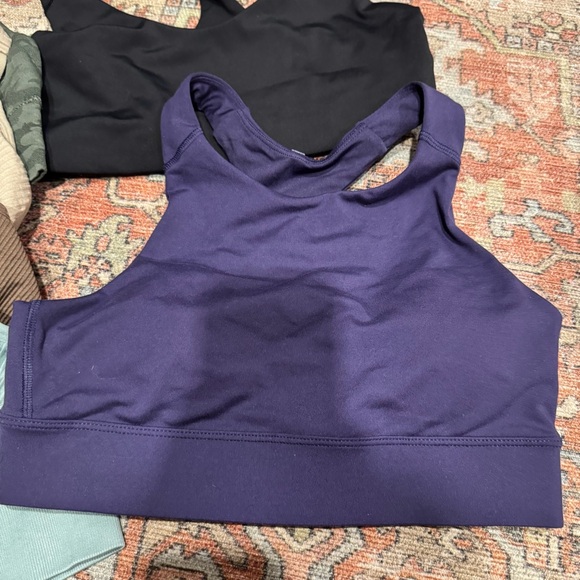 Bundle of Gymshark, Old Navy, Victorias Secret, etc. sports bras - Picture 12 of 16